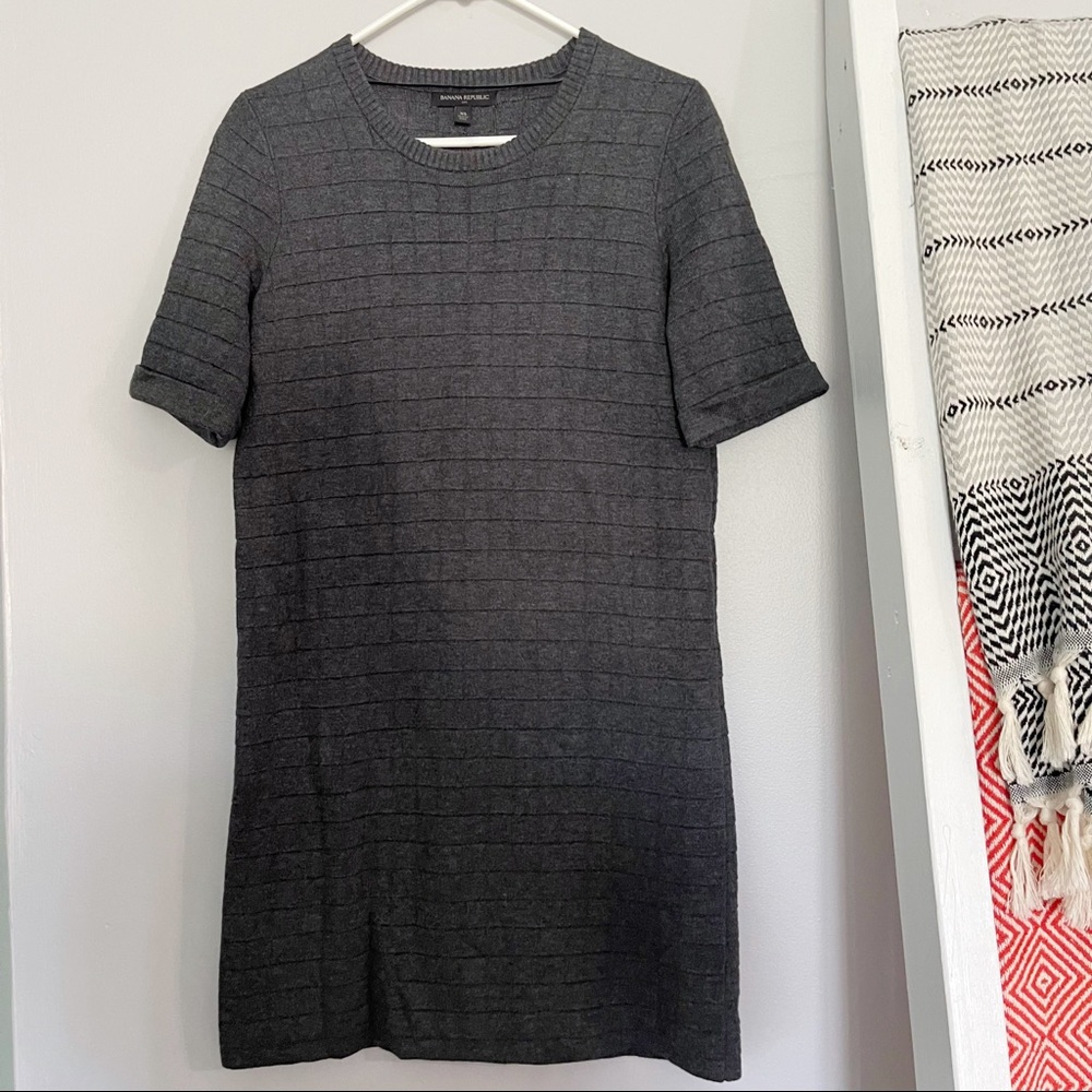 Banana Republic Grey Short Sleeve Sweater Dress